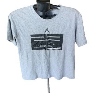 Nike Air Jordan T-Shirt Iconic Jumpman Logo Shoes Graphic Gray Youth Boys Large